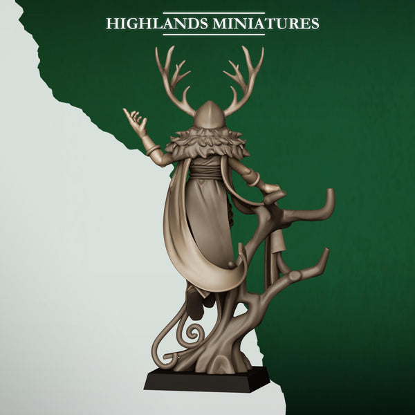 Feral Elves - Feral Elf Druid by Highlands Miniatures