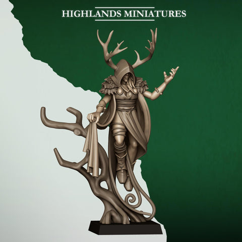 Feral Elves - Feral Elf Druid by Highlands Miniatures